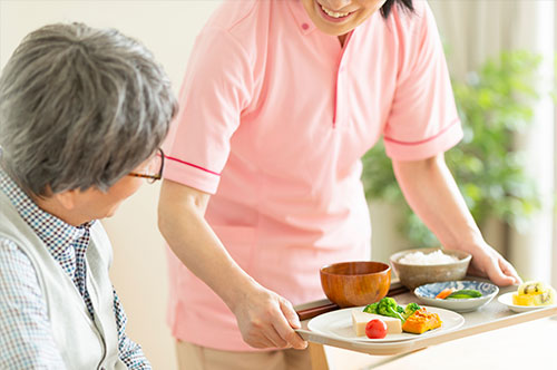 介護職は残業代が出ない、は嘘！ 弁護士が教える残業代を請求する方法