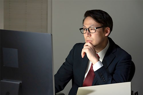 管理職の残業代が出る・出ないの違いは？ 自分は出るか要チェック！