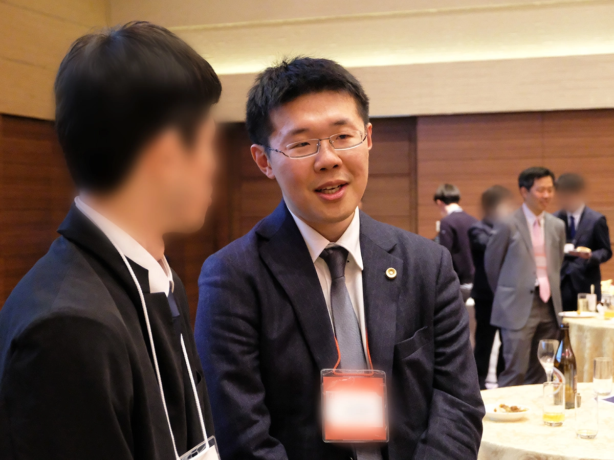 79期修習生向け立食座談会の様子