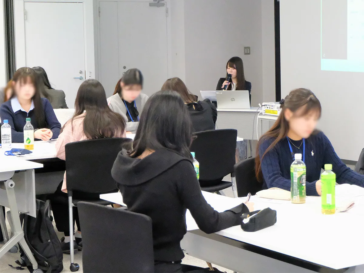 2026年新卒パラリーガル対象『電話・要約研修』の様子